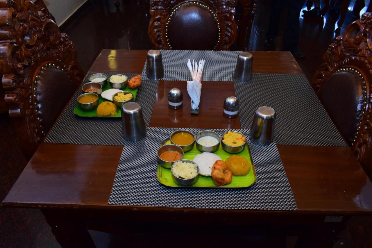 Hyders Park The Business Hotel Thanjavur Dış mekan fotoğraf